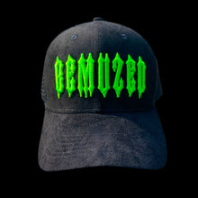 Load image into Gallery viewer, Black VELMUZE Trucker Hat
